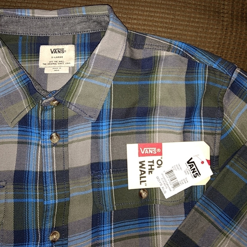 Van's boys shirt